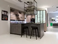 Cucina moderna grigio Scavolini con penisola Mia scontata