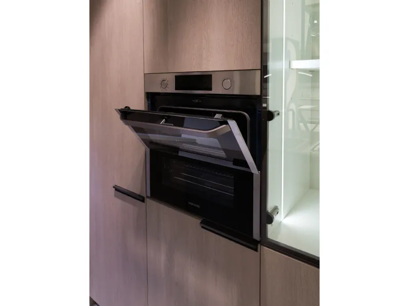Cucina moderna grigio Scavolini con penisola Mia scontata