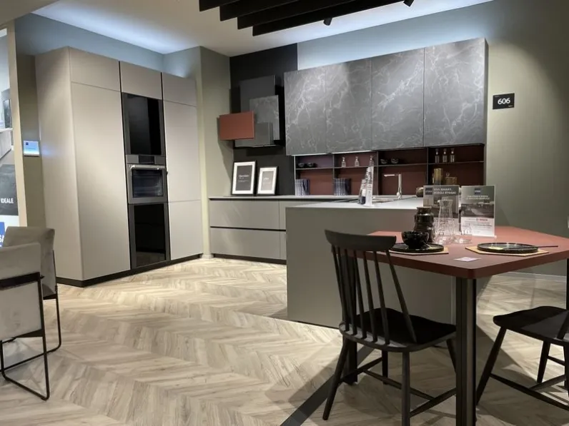 Cucina moderna grigio Stosa con penisola Stosa metropolis a soli 7400