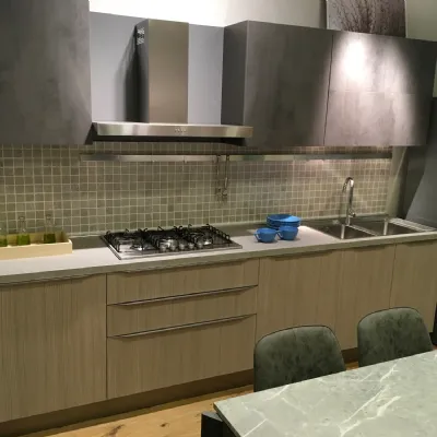 Cucina moderna Creo in rovere chiaro, lineare, scontata 50%.