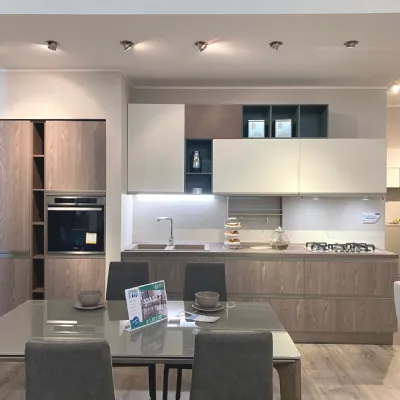 Cucina moderna lineare Creo kitchens Tablet head a prezzo ribassato