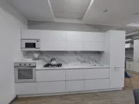 Cucina moderna lineare Creo Tablet a prezzo ribassato