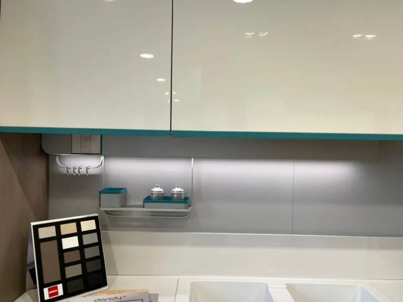 Cucina a PREZZI OUTLET in laccata lucido Scavolini -39%