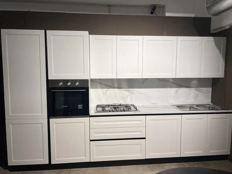 Cucina moderna lineare Dora Mobilturi a prezzo ribassato