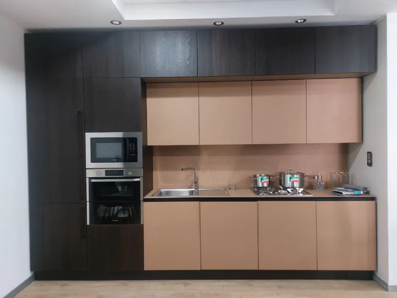 Cucina moderna lineare Lube cucine Clover a prezzo scontato