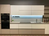 Cucina lineare in laminato materico a prezzo scontato 25%