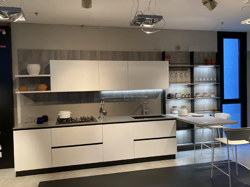 Cucina bianca moderna lineare Trend linea Forma 2000 a soli 8700