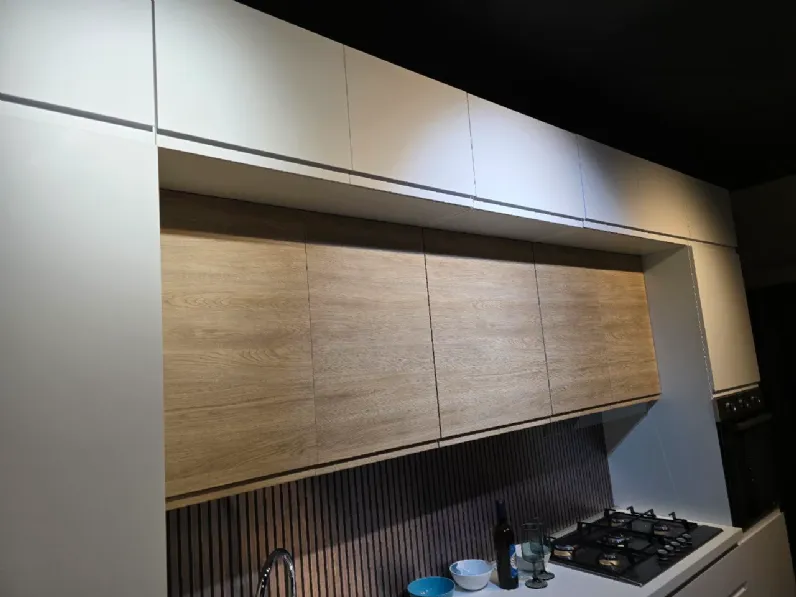 Cucina lineare in laminato materico bianca Wega k a prezzo scontato