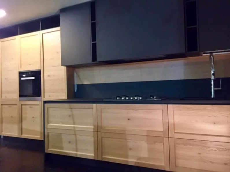Cucina moderna lineare Ar-tre Infinity rovere nodato - paolo biordi designer a prezzo ribassato