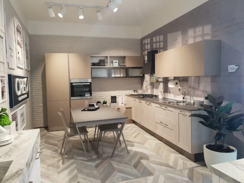 Cucina moderna tortora Creo kitchens ad angolo Kyra scontata