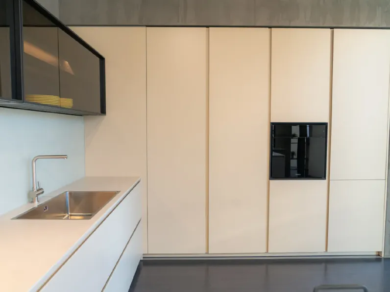 Cucina a prezzo scontato con penisola design Twenty Modulnova