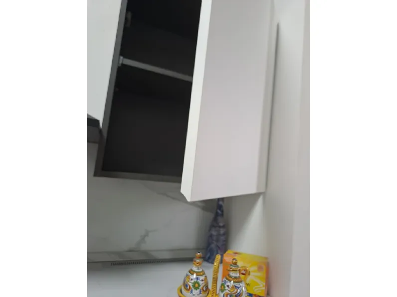 Cucina lineare in polimerico opaco a prezzo ribassato 33%