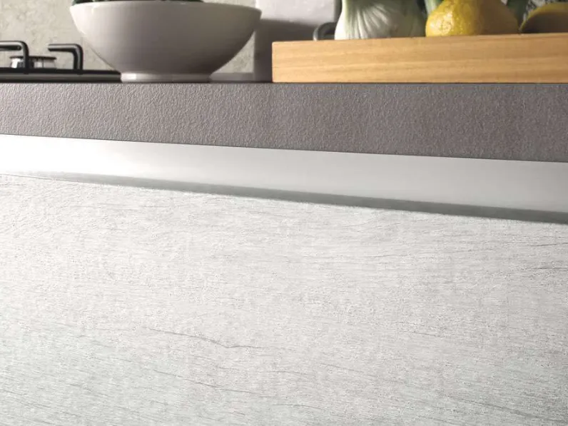 Cucina lineare in polimerico opaco a prezzo ribassato 33%