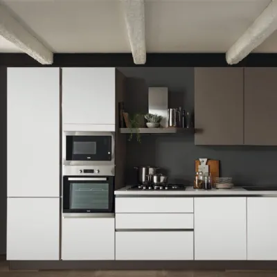 Cucina lineare in polimerico opaco a prezzo scontato 30%