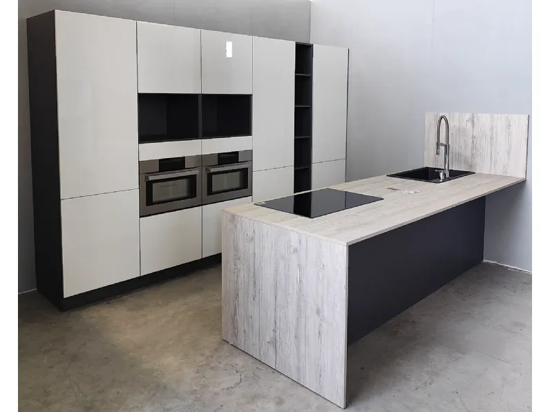 Cucina bianca moderna con isola Niki isola Arrex a soli 6700 Euro