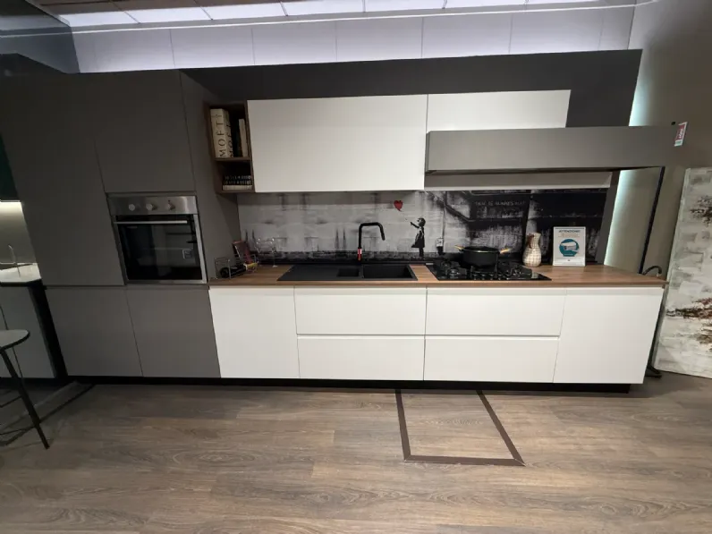 Cucina noce moderna lineare Arredo3 Wega a soli 6500 Euro