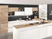 CUCINA Nuovi mondi cucine con penisola Cucina moderna gola con penisola e isola colore frassino  bianco e nature in offerta     SCONTATA