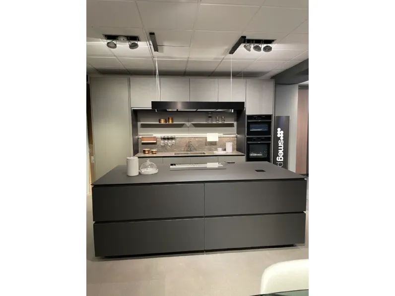 Cucina a PREZZI OUTLET in laccata opaco Ernestomeda -50%