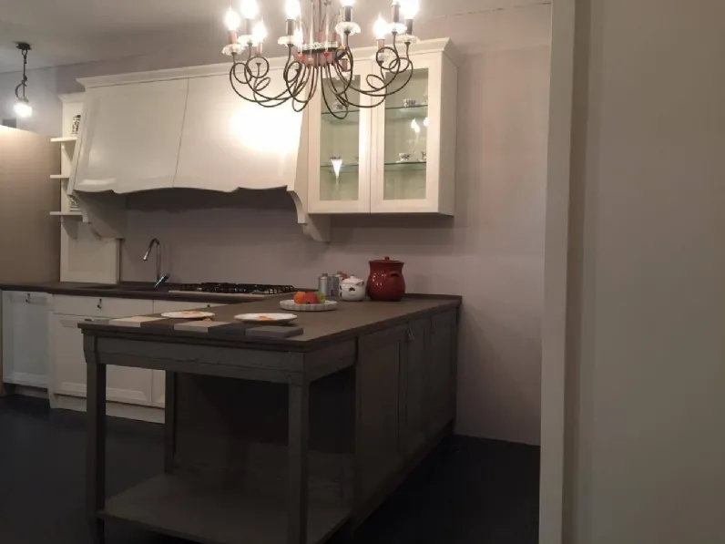 Cucina Kaly bianca classica Oldline scontata 65%.