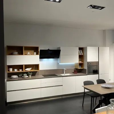 Cucina Oyster pro moderna bianca Veneta cucine lineare scontata 61%