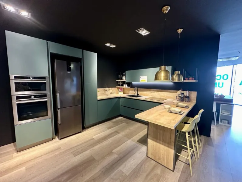 Cucina con penisola moderna altri colori Prima cucine Domino a soli 9068