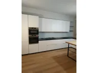 Cucina Primopiano cucine moderna con penisola bianca in laccato opaco Primopiano