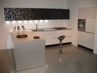 Cucina bianca design con penisola Riciclantica Valcucine scontata