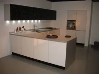 Cucina bianca design con penisola Riciclantica Valcucine scontata