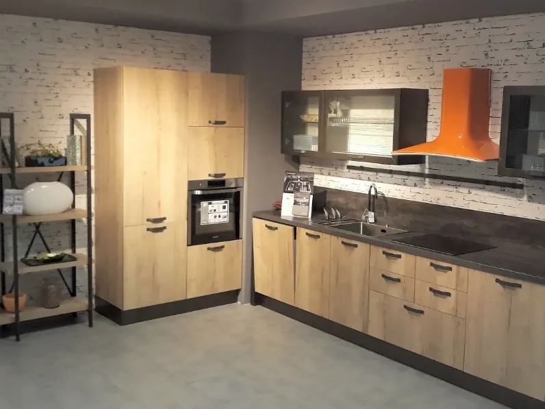 Cucina rovere chiaro industriale lineare Kyra vintage Creo kitchens in Offerta Outlet