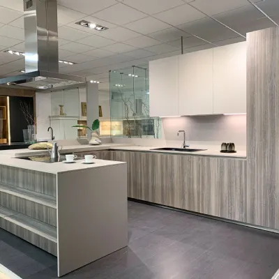Cucina rovere chiaro moderna con penisola Ak project Arrital
