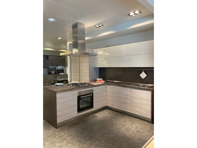 Cucina rovere chiaro moderna con penisola Cloe Arredo3