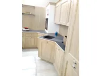 Cucina rovere chiaro provenzale con penisola Trevi Del tongo scontata