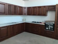 Cucina ad angolo in legno rovere moro Grazia a prezzo ribassato