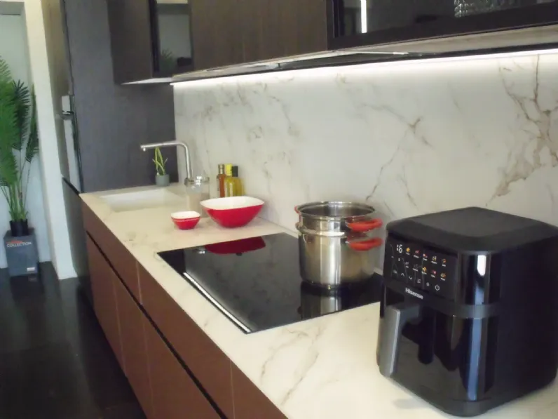 Cucina Folio design rovere moro Snaidero lineare scontata 55%