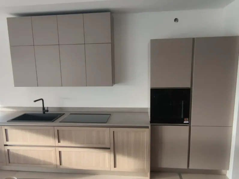 Richiedi il prezzo: cucina rovere moro moderna Colombini artec lungomare man up78 di Colombini casa scontata 