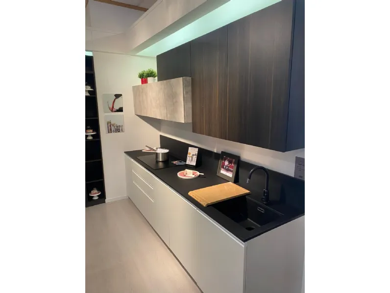 Cucina a PREZZI OUTLET in legno Arrex -49%