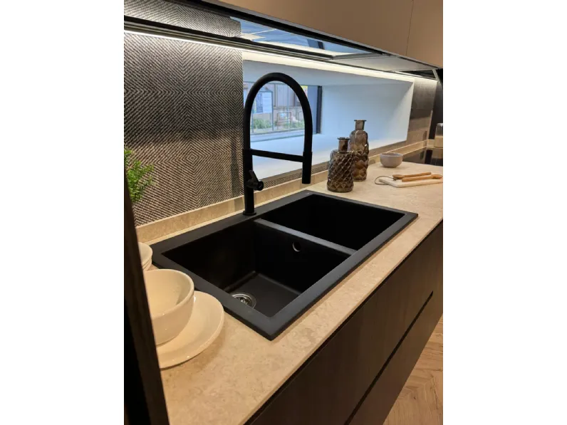 Cucina rovere moro moderna lineare Young Stosa in offerta