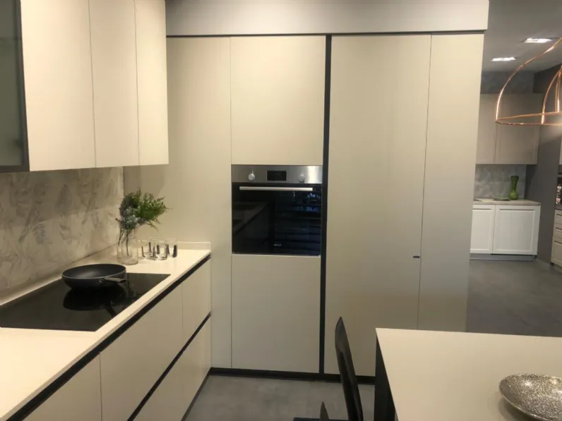 Cucina ad angolo in laminato materico a prezzo ribassato 34%