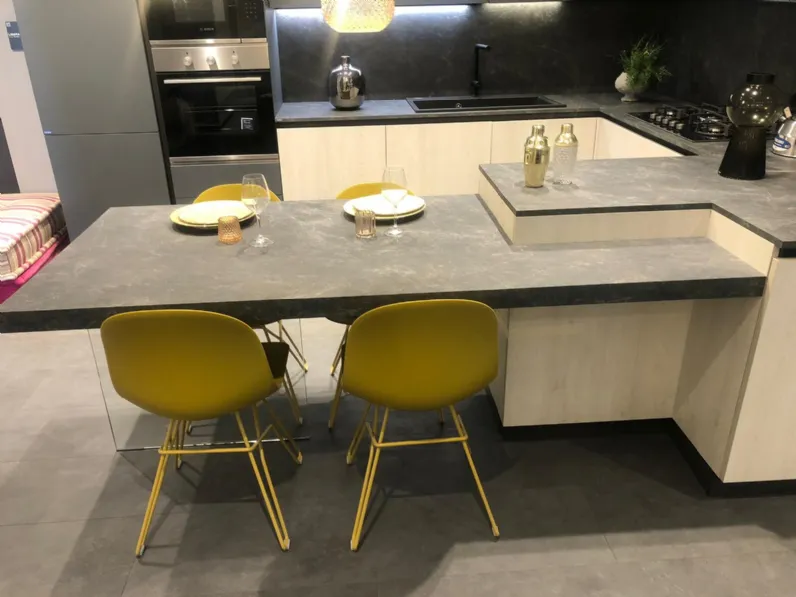 Cucina a prezzo ribassato ad angolo moderna Liberamente Scavolini