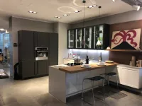 Cucina Scavolini Carattere con penisola, ribasso vantaggioso.