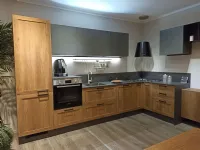 Cucina Scavolini moderna ad angolo rovere chiaro in laminato materico Sax