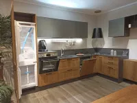 Cucina Scavolini moderna ad angolo rovere chiaro in laminato materico Sax