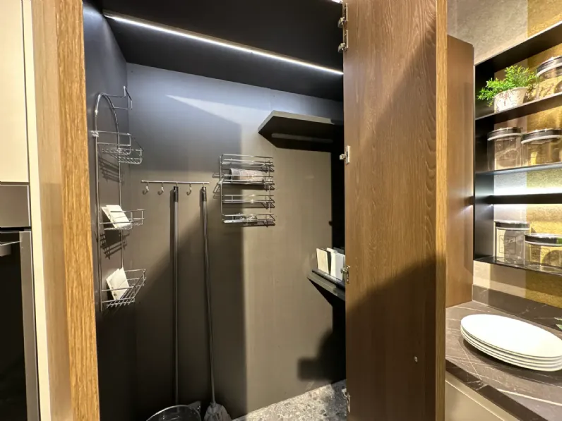 Cucina Motus moderna grigia Scavolini con penisola scontata 53%