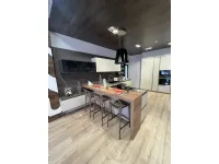Cucina tortora moderna con penisola Delinea Scavolini scontata