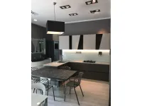 Cucina grigia moderna con penisola Qi scavolini Scavolini scontata