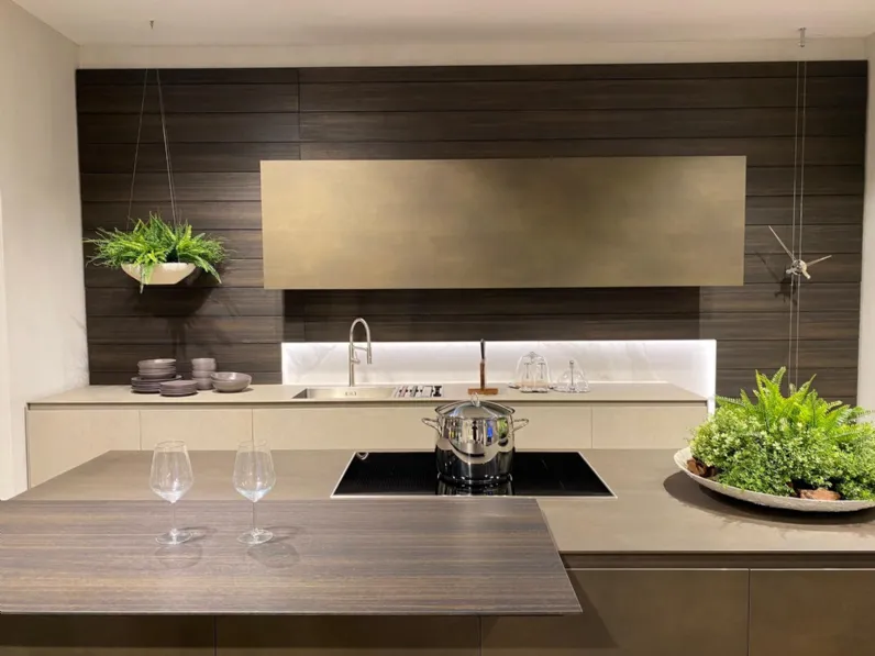 Cucina design con isola Skill  Modulnova a prezzo scontato