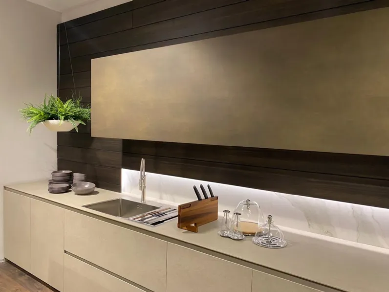 Cucina design con isola Skill  Modulnova a prezzo scontato
