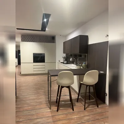 Cucina design con penisola Karma Stosa a prezzo scontato