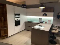 Cucina bianca moderna con penisola Metropolis Stosa a soli 12900