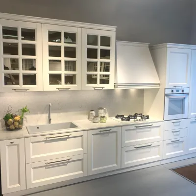 Cucina Beverly moderna bianca Stosa lineare scontata 50%